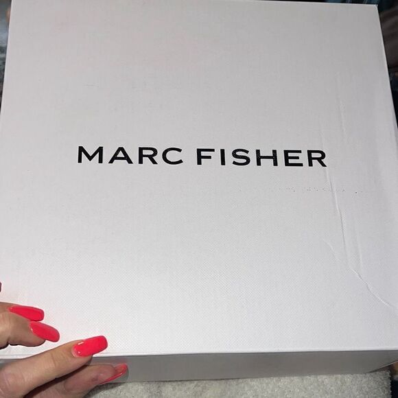 MARC FISHER NIB Women's Matter Block Heel Booties Walnut Western size 6 - Picture 7 of 7